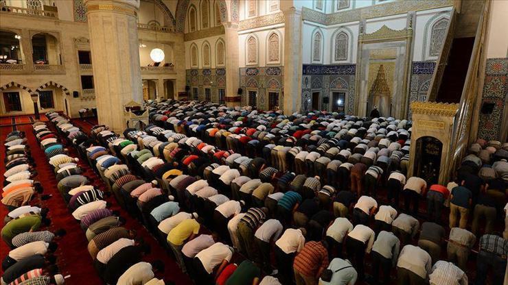 İlk teravih namazı 2021 ne zaman kılınacak Teravih camilerde mi, evde mi kılınacak Diyanet açıkladı