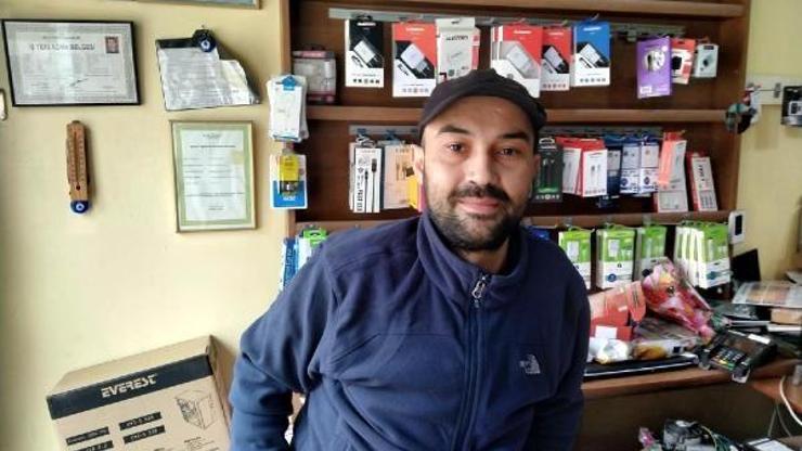 Ormanlık alanda ayı ailesiyle karşılaştılar