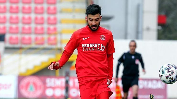 Son dakika... Atakan Üner en az 6 ay sahalardan uzak kalacak