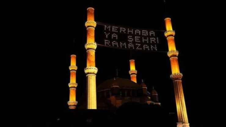 İftar saat kaçta İzmir iftar vakti 19 Nisan 2021 İzmir iftar saati İzmir akşam ezanı kaçta okunacak 2021 Ramazan imsakiyesi