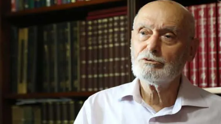 Prof. Dr. Ali Özek vefat etti