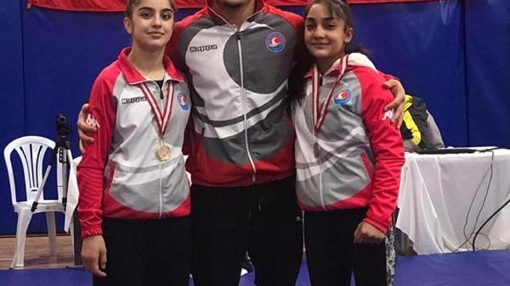 Burdurdan milli takıma üç güreşçi