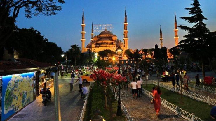 İstanbul iftar vakti 20 Nisan 2021 İstanbul iftar saati İstanbul akşam ezanı kaçta okunacak 2021 Ramazan imsakiyesi