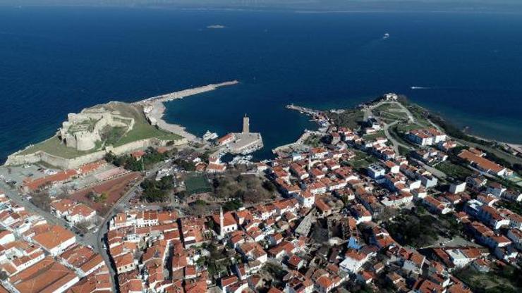 Bozcaadada konteyner evden sonra tekerlekli ahşap ev yasağı