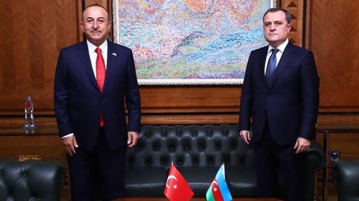 Bakan Çavuşoğlu, Azerbaycanlı mevkidaşı Bayramov ile görüştü