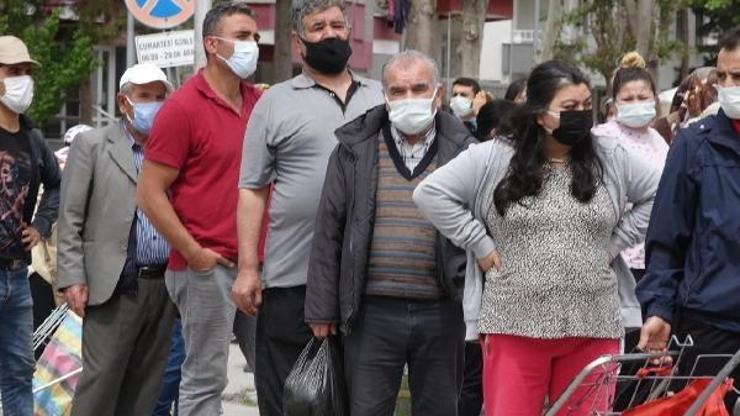Çorumda semt pazarlarında yoğunluk