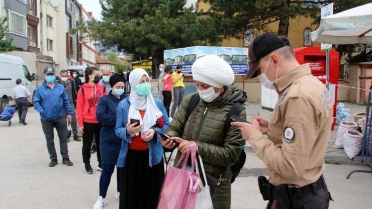 Boluda halk pazarında yoğunluk
