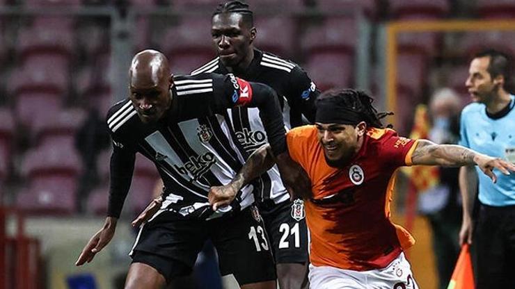 Beşiktaşta Atiba Hutchinson cezalı duruma düştü
