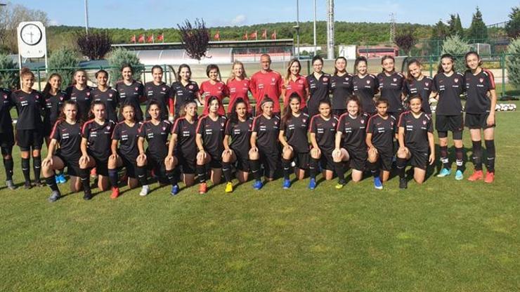 Türk kadın futboluna ABDden destek