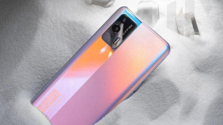 Realme GT ailesi büyüyor