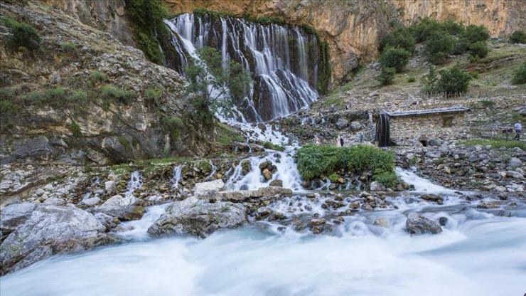 Kapuzbaşı Şelalesi Nerede Kapuzbaşı Şelalesine Nasıl Gidilir Kapuzbaşı Şelalesi Hakkında Bilinmesi Gerekenler