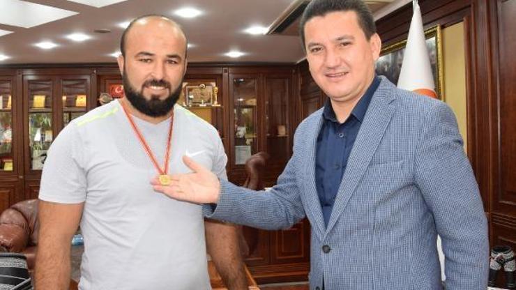 Başpehlivan Orhan Okulu: Seyirci olmazsa olmazlarımızdan