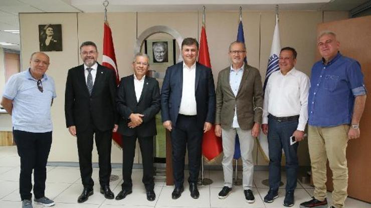 Karşıyakada şirketleşme projesine Belediye Başkanı Tugaydan destek