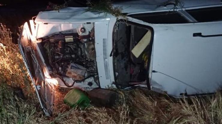 Devrilen otomobilin sürücüsü öldü