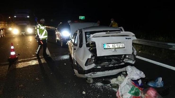 TEM Otoyolunda 3 araç çarpıştı: 2 yaralı