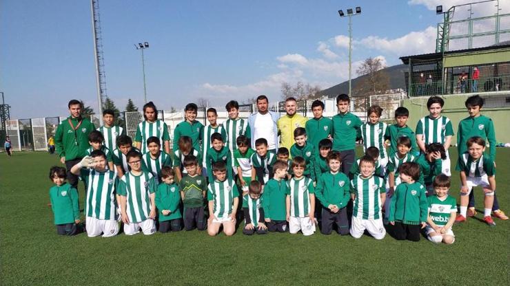 Bursaspor Avrupada futbol okulları açıyor