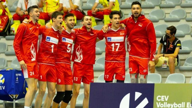 A Milli Erkek Voleybol Takımı Altın Liginde şampiyon oldu
