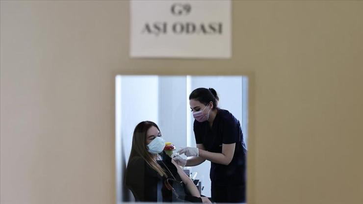 Türkiyede Kovid-19la mücadelede birinci doz aşı miktarı 30 milyonu aştı