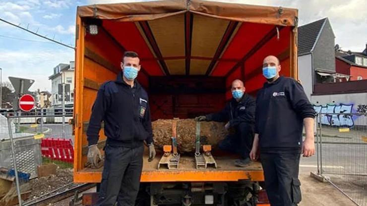 Kölnde İkinci Dünya Savaşına ait patlamamış 7 bomba imha edildi