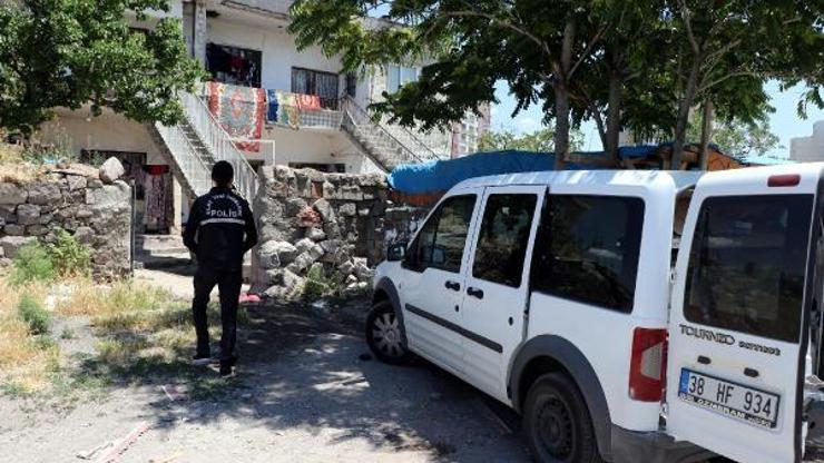 Balkondan düşen çocuk yaralandı