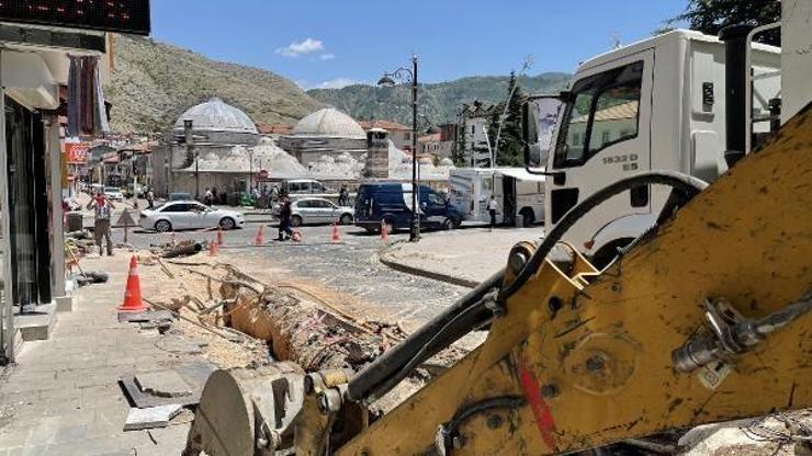 Tokatta Sulusokak Caddesinin altyapısı yenileniyor