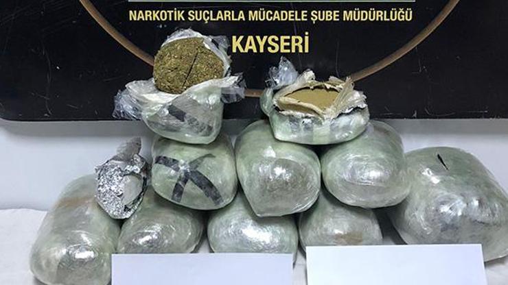 Kargo aracında 11 kilogram esrar ele geçirildi