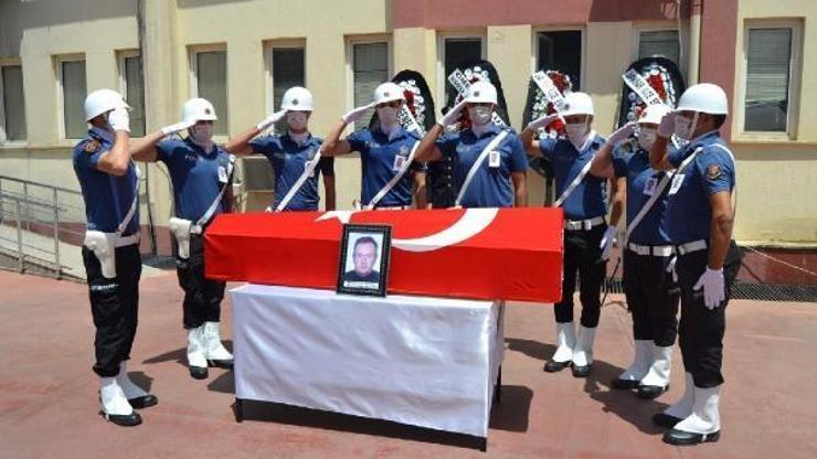 Manisada kalp krizinden ölen polis memuru son yolculuğuna uğurlandı
