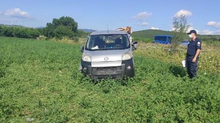 Sulama kanalına çarpan hafif ticari araçtaki baba- kızı ölüm ayırdı