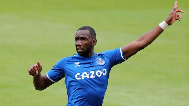 Rizespor Yannick Bolasieden vazgeçti