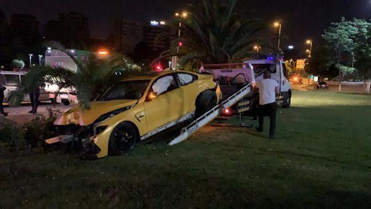 Caddebostan Sahilinde lüks otomobiliyle kaza yapan sürücü kaçtı
