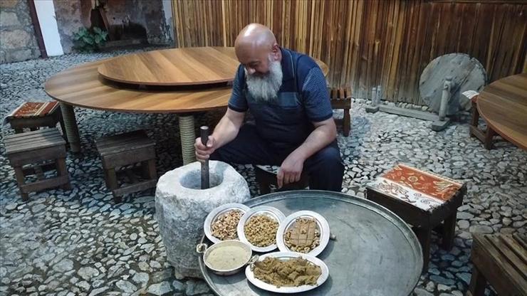 Dutla cevizin gizemli aşkı lök tatlısı