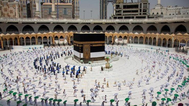 Suudi Arabistan, 10 Ağustosta başlayacak Umre ziyaretleri için COVID-19 aşısı olma şartı getirdi