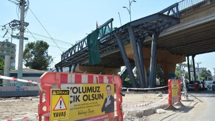 Tarsus’ta yaya üst geçidi çalışmaları tüm hızıyla sürüyor