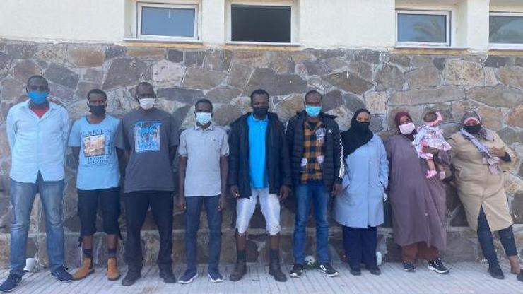 İzmirde 48 kaçak göçmen yakalandı