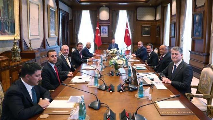 Cumhurbaşkanı Erdoğan, TOGG Yönetim Kurulu üyelerini kabul etti