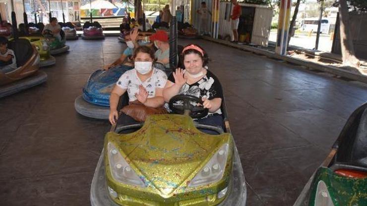 Özel çocukların lunapark keyfi