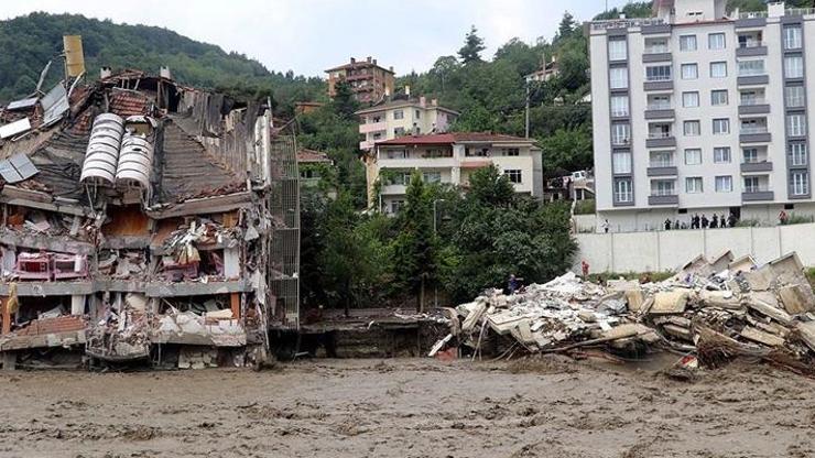 SON DAKİKA HABERİ: Sel felaketinde can kaybı 77ye yükseldi