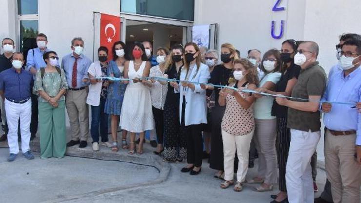 DEÜ yarı olimpik yüzme havuzu hizmete açıldı