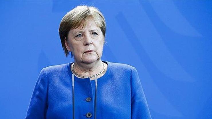 Merkel: Afganistan’da son 20 yılın kazanımlarını korumak için Taliban ile diyalog devam etmeli