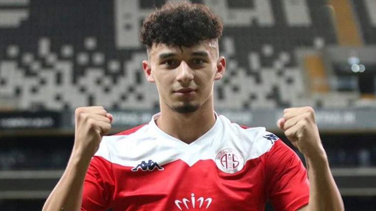 Son dakika... Gökdeniz Bayrakdar Trabzonsporun gündeminde