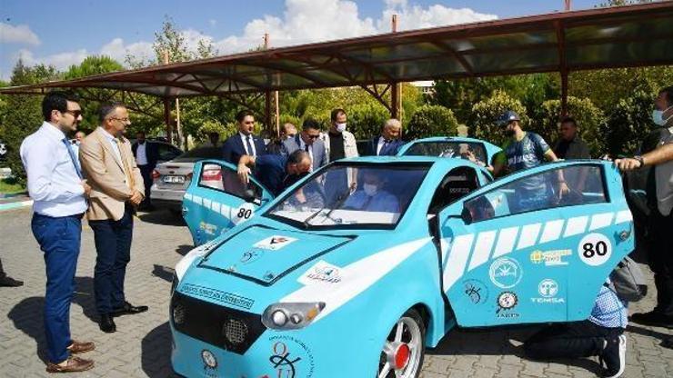 Vali Yılmaz, OKÜ elektrikli aracı Börüyü inceledi