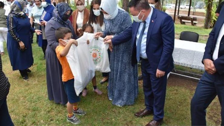 Bağlar belediyesi öğrencileri unutmadı