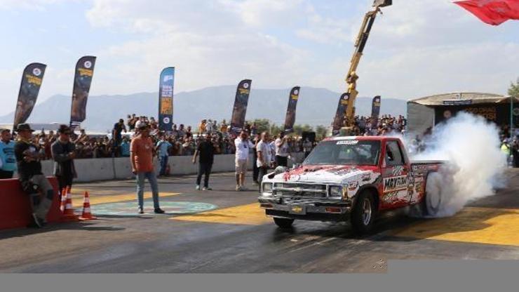 Kepezin drag yarışları nefesleri kesti