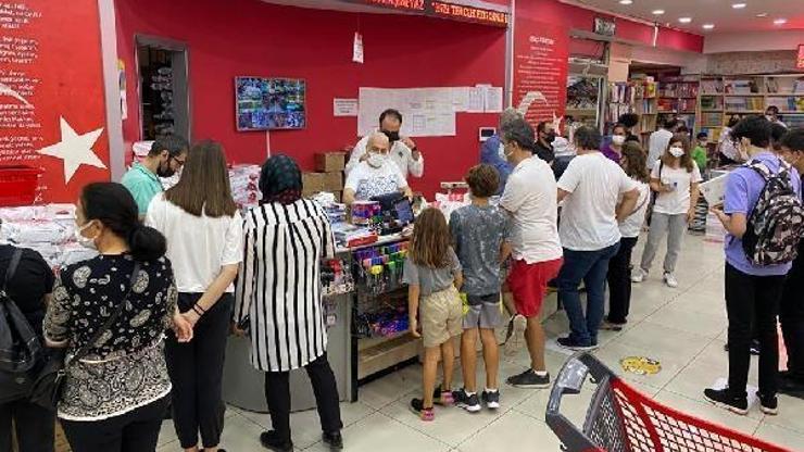 Kocaeli’de kırtasiyelerde yoğunluk devam ediyor