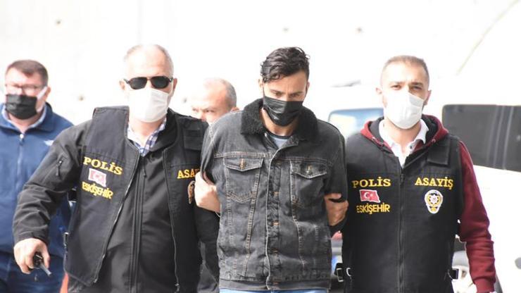 Cinayet şüphelisi Mohammedin çorabında kayıp Sallynin kan izi bulundu