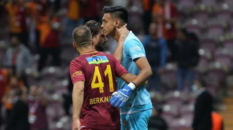İrfan Can Eğribayat bu ligin en iyi kalecilerinden
