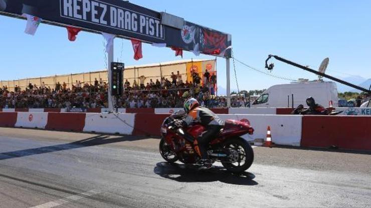 Kepezde motodrag yarışları nefesleri kesti