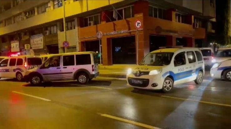İzmirde FETÖ operasyonu; 22 gözaltı