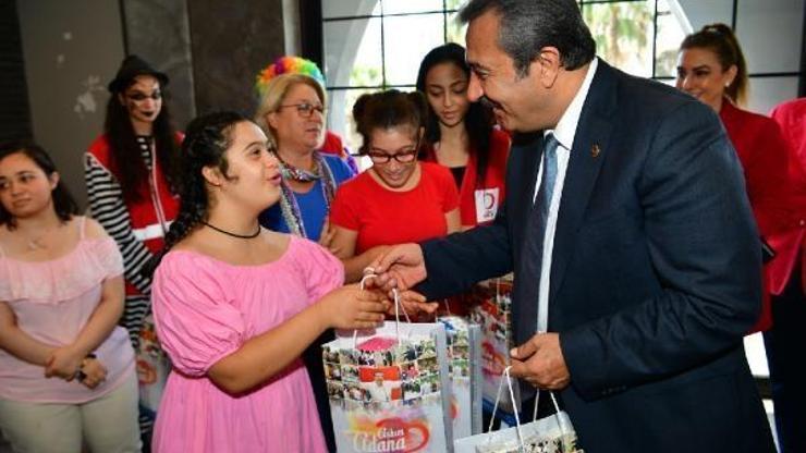Başkan Soner Çetin, özel çocuklarla kahvaltıda buluştu