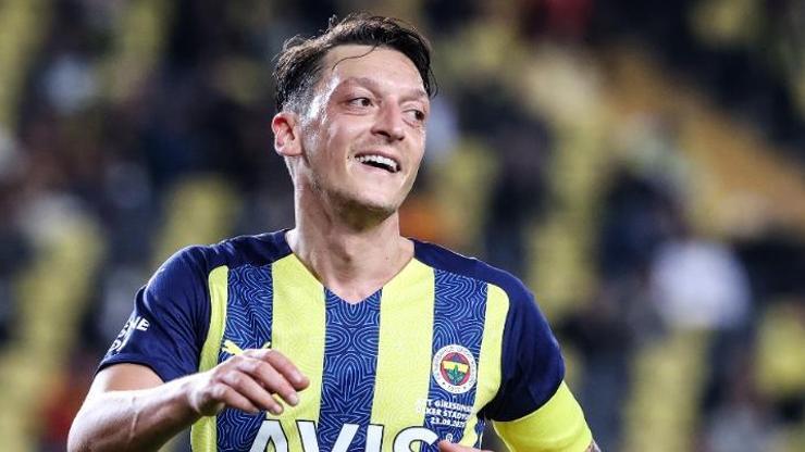 Mesut Özilden Afrikadaki çocuklara sağlık desteği